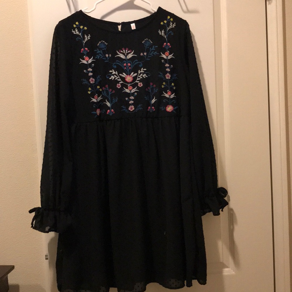 Target Long Sleeve Black Embroider Dress Size M